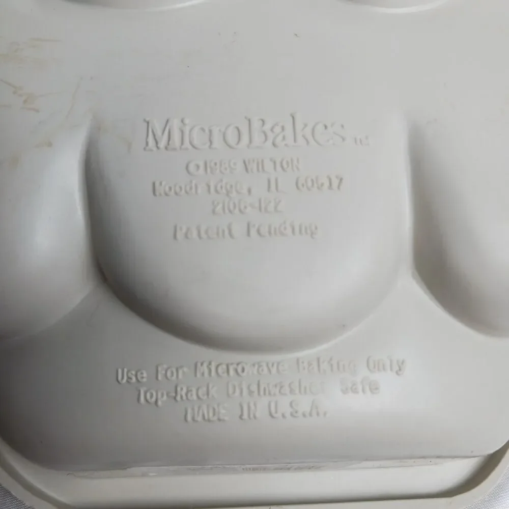 VINTAGE WILTON MICROBAKES TREE CAKE PAN